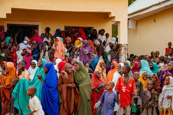 Comment organiser une compétition d'écriture créative sur le thème de l'aventure?