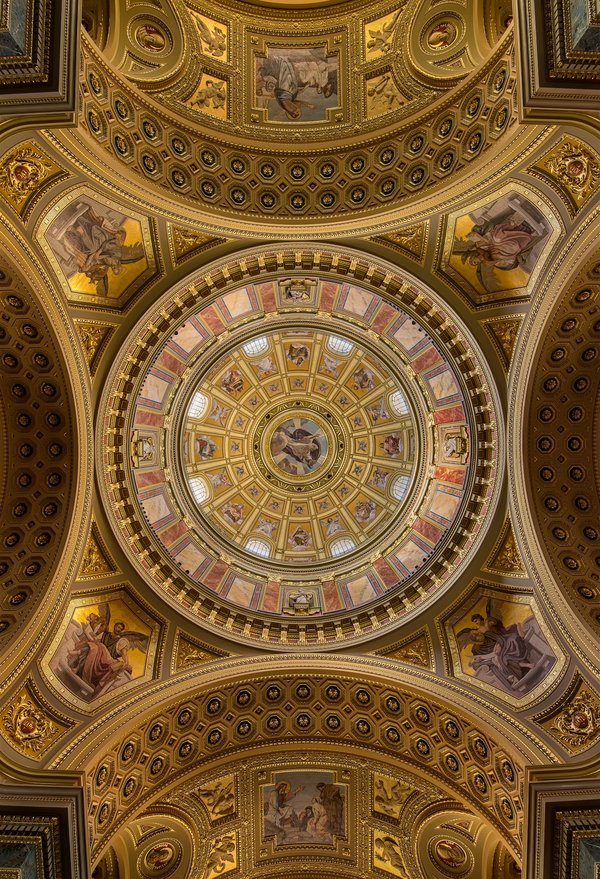 La Basilique Sainte-Thérèse de Lisieux : un monument de foi et d'histoire